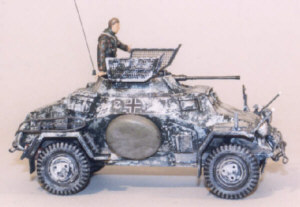 Sd.Kfz. 222 mit Wintertarnung